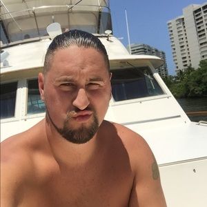 Meet your Posher, Jonathan